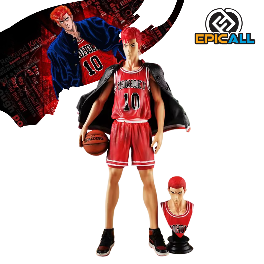 Una figura de acción de Hanamichi Sakuragi, el protagonista del manga y anime Slam Dunk. La figura representa a Sakuragi en una pose de juego, con los brazos extendidos y una expresión determinada. Lleva un uniforme de baloncesto rojo y blanco y tiene el pelo rojo. La figura está colocada sobre una base que simula una cancha de baloncesto.