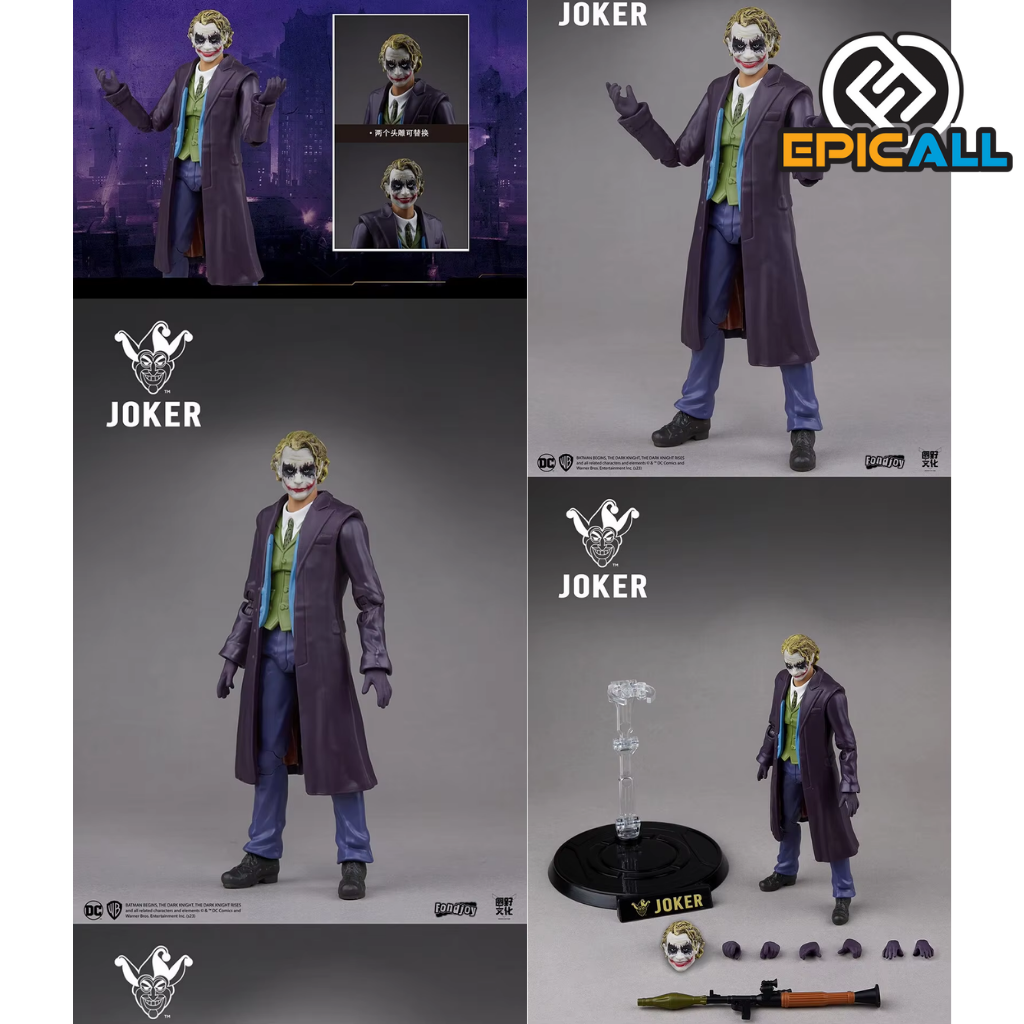 Una figura de acción articulada del Joker, el archienemigo de Batman, interpretado por Heath Ledger en la película The Dark Knight. El Joker está representado con su característico traje púrpura, cabello verde y una sonrisa macabra. Tiene una pose amenazante y sostiene un arma. La figura está colocada sobre una base negra.