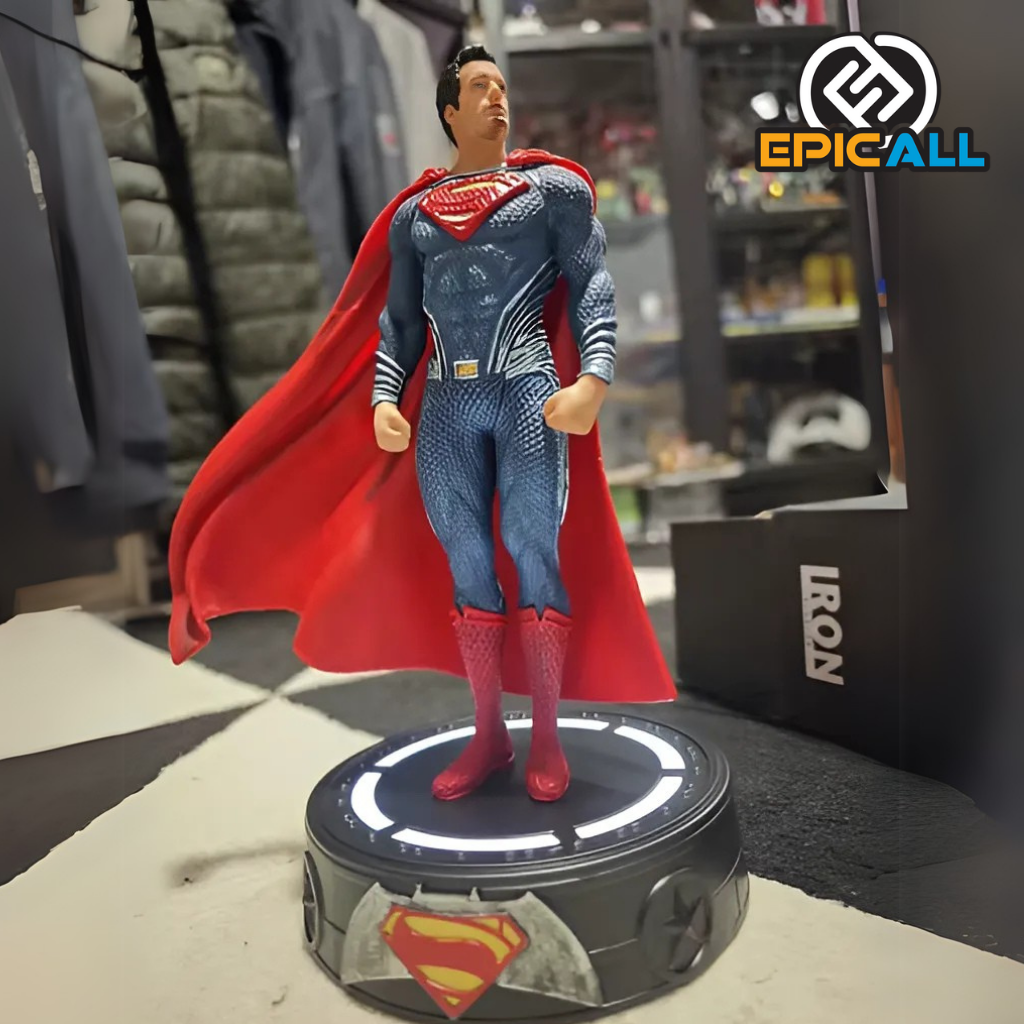 Figura Estatua Superman Liga de la Justicia 20cm - DC Comics