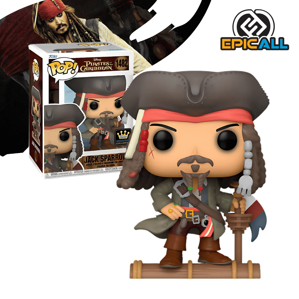 Un Funko POP del Capitán Jack Sparrow de Piratas del Caribe. La figura tiene un sombrero tricornio marrón, una bandana roja, y pelo largo trenzado con cuentas. Viste un abrigo gris verdoso, cinturones con hebillas, y lleva un pequeño objeto en su mano derecha que parece una brújula. Se apoya en una base de madera que simula un mástil de barco. La figura tiene los ojos grandes y redondos, característicos de los Funko POP. La caja del Funko POP se ve detrás de la figura.