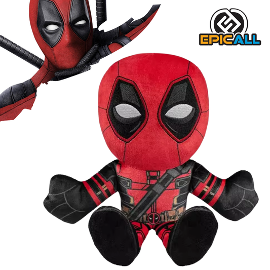 Un peluche de Deadpool, un superhéroe de Marvel. Deadpool es de color rojo y negro, con un traje ajustado y una máscara. Tiene dos espadas y una expresión divertida y sarcástica. 20 cm