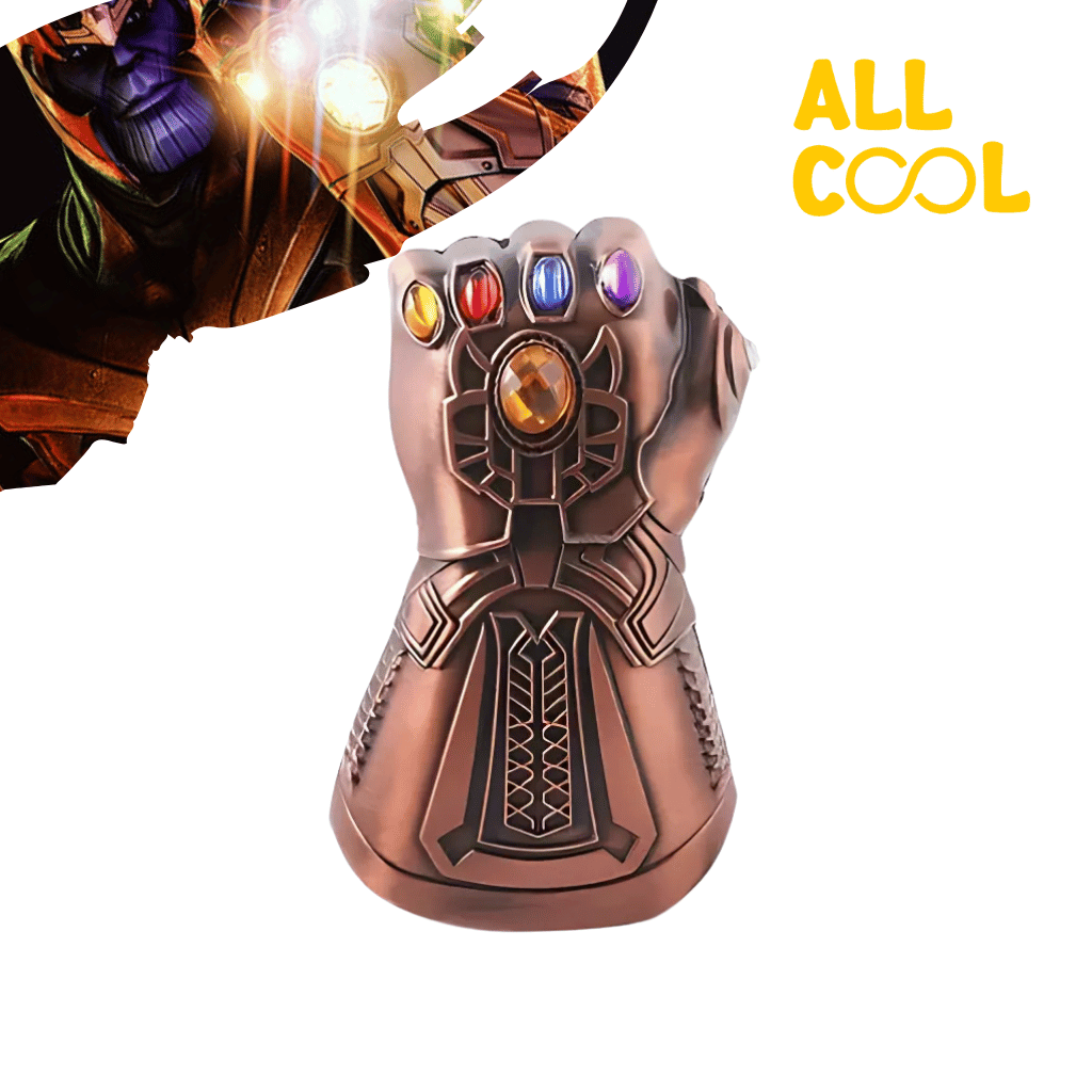 Un destapador de botellas con forma del Guantelete del Infinito, un objeto icónico del universo Marvel. El guantelete es de color dorado y tiene las seis Gemas del Infinito incrustadas.