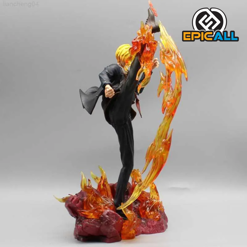 La imagen muestra una estatua de 35 cm del personaje Sanji de One Piece en una pose dinámica. Sanji está realizando su ataque "Pierna del Diablo", con su pierna derecha elevada y envuelta en llamas. La base de la estatua también tiene elementos de llamas. En la esquina superior izquierda hay una ilustración del rostro de Sanji y en la superior derecha el logotipo de EpicAll.