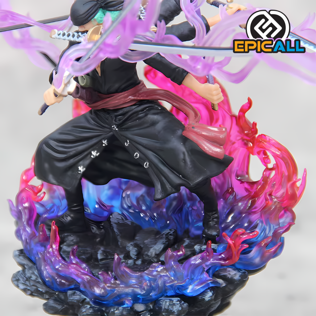 Estatua de Roronoa Zoro de 15 cm, con tres espadas y efectos de Haki en color morado, sobre una base con efectos de fuego en tonos azul y rojo. La estatua muestra a Zoro en una pose de combate, con el logo de EpicAll en la esquina superior derecha.