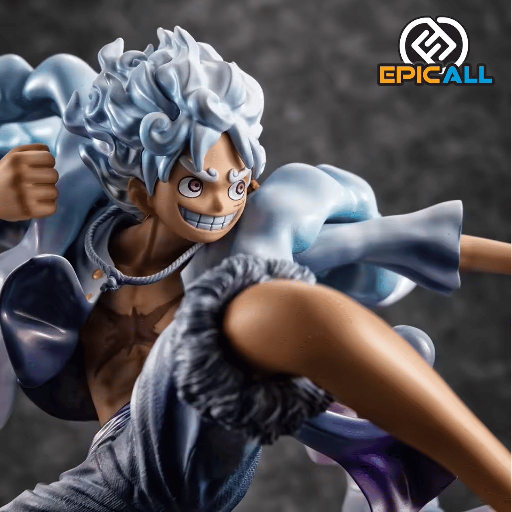 Foto real de la figura vista cercana del rostro, con un fondo gris.