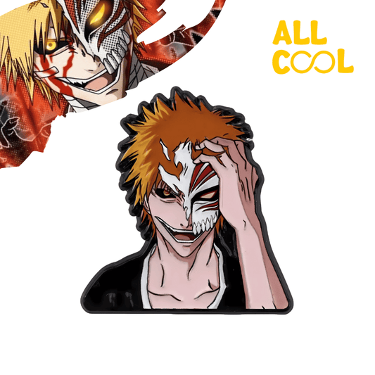 Pin metálico con el diseño de Ichigo Hollow del anime Bleach. El pin es multicolor y tiene un acabado brillante.