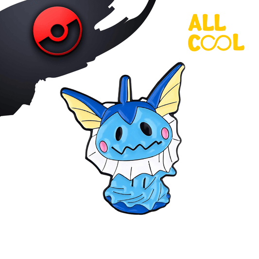 Un pin metálico con la imagen de Mimikyu disfrazado de Vaporeon. Mimikyu lleva un disfraz azul con detalles amarillos y tiene una expresión adorable. El pin tiene un diseño colorido y detallado.