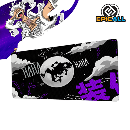 Mouse pad gamer rectangular de 30x60 cm con diseño nocturno de la silueta de Monkey D. Luffy en Gear Five saltando frente a la luna llena, con texto "HAHA", nubes y kanjis púrpuras, junto al logotipo de Epicall.