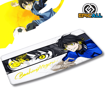 Mouse pad gamer rectangular de 30x60 cm con diseño de Meguru Bachira de Blue Lock, mostrando un panel con un primer plano de su rostro con ojos amarillos brillantes, su nombre en tipografía amarilla y dimensiones aproximadas junto al logotipo de Epicall.