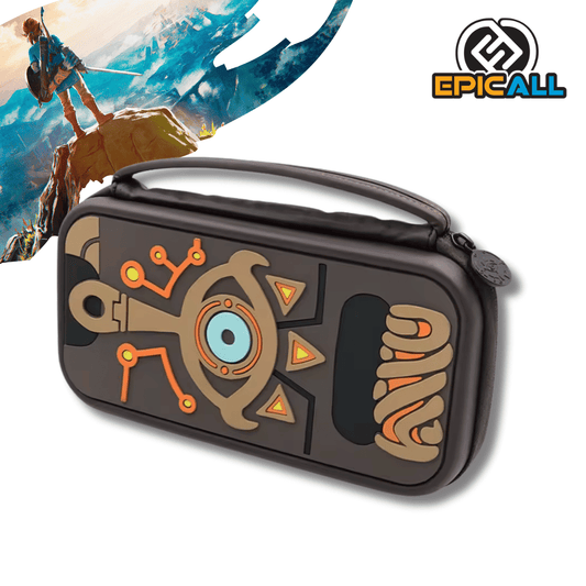 Un estuche de transporte rígido para la Nintendo Switch, de color marrón oscuro o gris. En el frente tiene un diseño detallado en relieve de la Tabla Sheikah del videojuego The Legend of Zelda, con motivos circulares, líneas en naranja y un ojo azul en el centro. Tiene un asa de transporte en la parte superior.