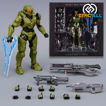 Imagen de una figura de acción articulada de Master Chief de Halo Infinite, de 18 cm de altura, con varios accesorios y armas incluidas, presentada en su empaque original.