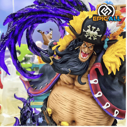 Figura Estatua Marshall D. Teach Barba Negra - One Piece