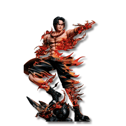 Una figura de estatua de Portgas D. Ace del anime One Piece, de unos 26 cm de altura. El personaje está sin camisa, con pantalones negros y botas, y rodeado de intensos efectos de llamas rojas y naranjas que cubren sus brazos y piernas. Está en una pose de combate sobre una base rocosa y oscura.