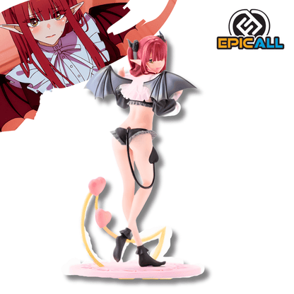 Una figura de estatua de Marin Kitagawa del anime My Dress-Up Darling, de unos 18 cm de altura, en pose arrodillada. El personaje está en cosplay de Súcubo, con cuernos y alas negras, cabello rojo y un traje de sirvienta demoníaca en negro y blanco.