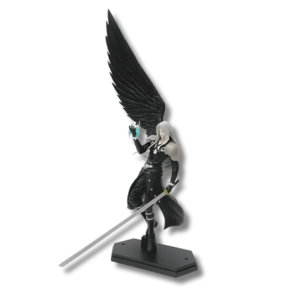 Imagen de la estatua de Sephiroth con fondo blanco