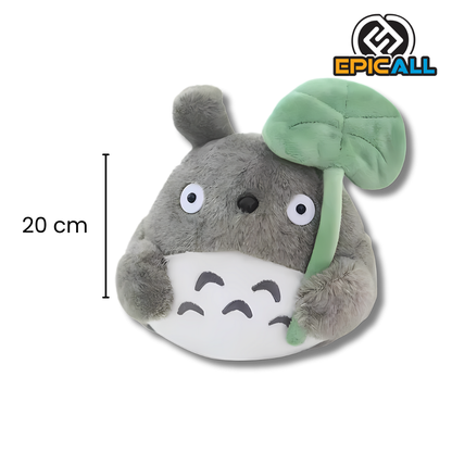 Peluche Totoro 20 cm: ¡La magia de Studio Ghibli en tus manos!
